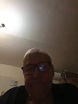 Molli1408 现场XXX聊天