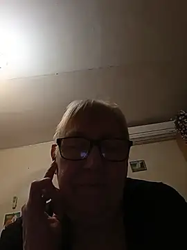 Molli1408 现场XXX聊天
