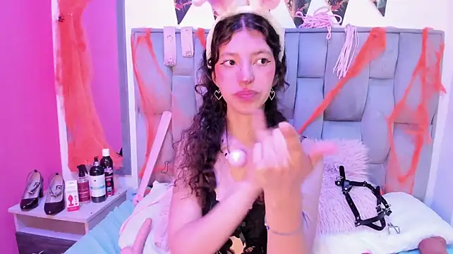 הופעת וובקאם של Namii__