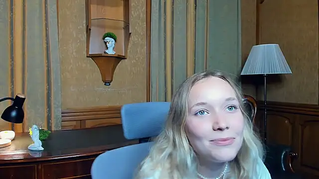 OraliaRokusek's Live XXX Chat