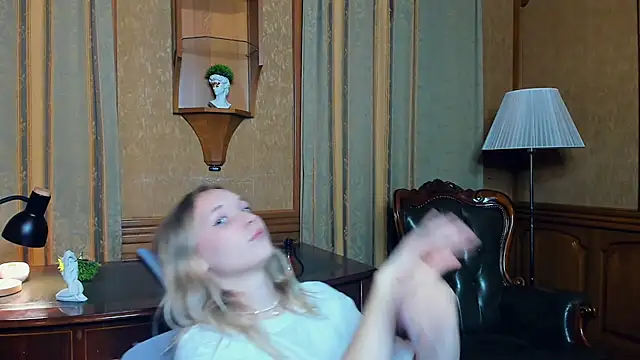 OraliaRokusek's Live XXX Chat