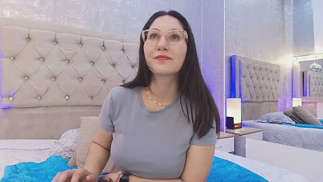 צ'אט XXX בשידור חי של Antonella_Saa