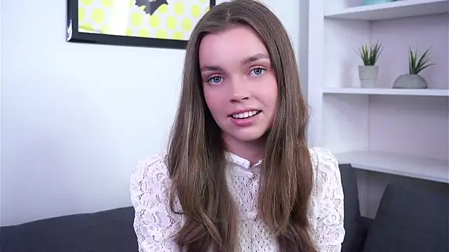 SaraStraton's Webcam Show
