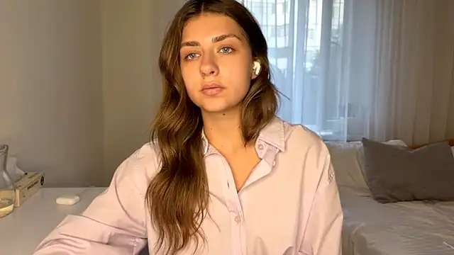 הופעת וובקאם של Adrll_Cute