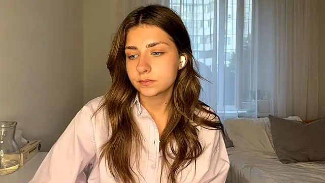 Adrll_Cute Adlı Modelin Canlı XXX Sohbeti