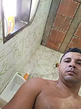 P-novin34n Webbikameraesitys