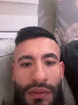 leocross11's Webcam Show