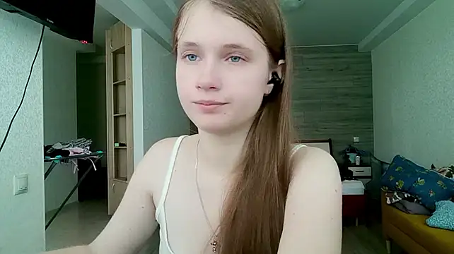 CecilleSollorsn Webbikameraesitys