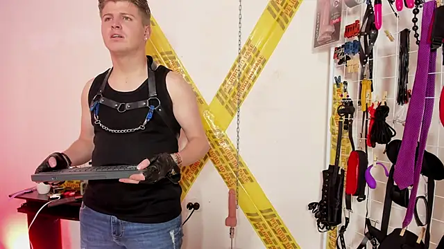BDSM-justiin-and-brianna's Webcam Show
