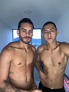 Derek_master Show in webcam