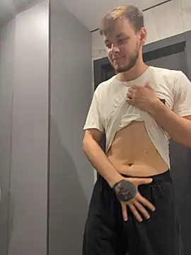 UniversalDicktures Show in webcam
