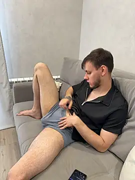 UniversalDicktures Show in webcam
