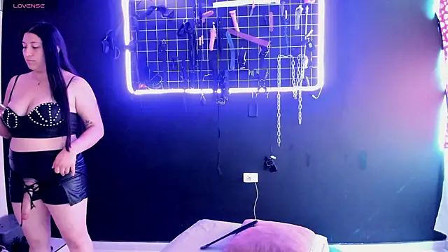 Mistress_Emma_bdsmのウェブカメラショー