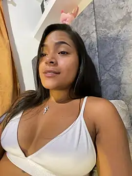 Chat XXX en directo de Ariaanaa_grey