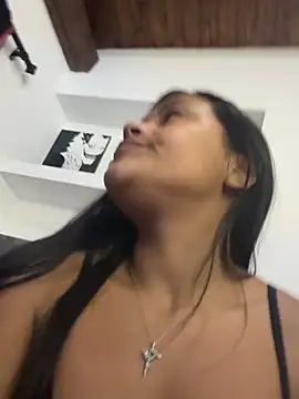 Chat XXX en directo de Ariaanaa_grey