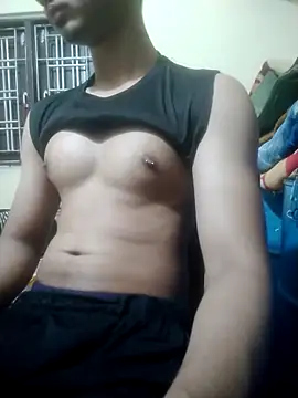 הופעת וובקאם של MusclesDream70