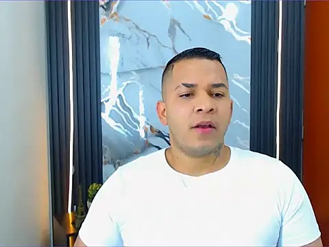Show modela cristhian_gamboa na web-kameri