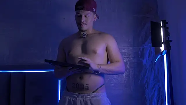NiklasBruun webcam show