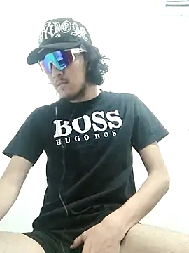 Pertunjukan Kamera Web ALEXANDERCHILUDO
