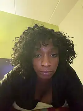 sunnymochaqueen webcam show