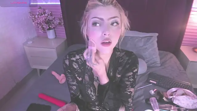 Alanaa_Williams Adlı Modelin Canlı XXX Sohbeti
