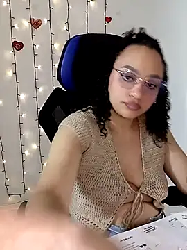 MaryMoon06 XXX чат на живо