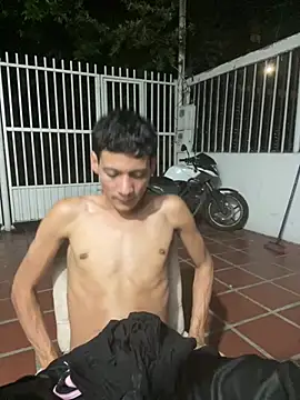 הופעת וובקאם של BEM_BOY