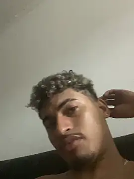 הופעת וובקאם של BEM_BOY