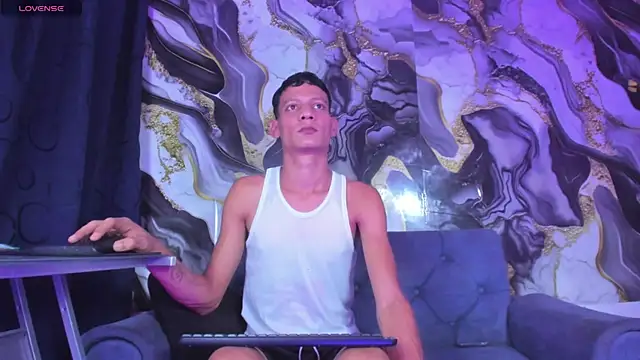 Show modela BEM_BOY na web-kameri