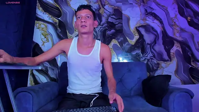 BEM_BOY Adlı Modelin Web Kamerası Şovu
