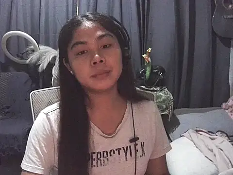 Cynfull_Evas69 网络视讯表演