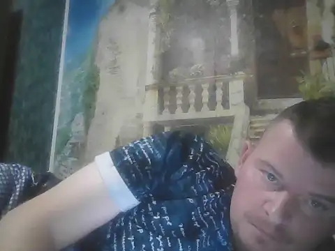 Cucuredred Webcam show