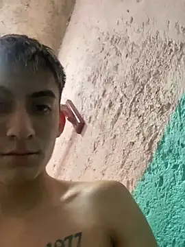 Erikro1805 Show in webcam