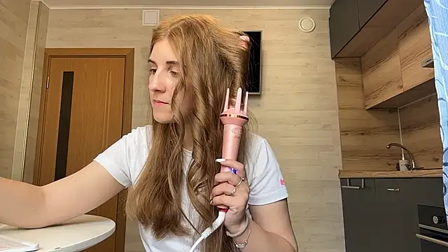 DanaYung – Kamerová šou