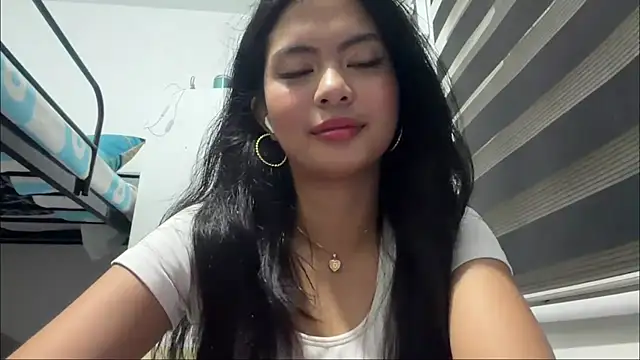 MoonLoch Pertunjukan Webcam