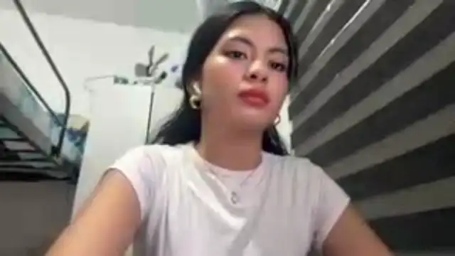 MoonLoch's Webcam Show