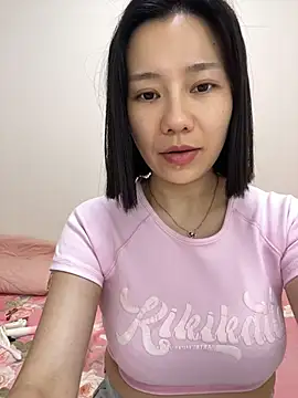 tiantian52013 在線直播表演