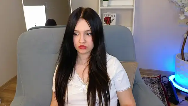 Онлайн чат XXX AmmyZhaklin