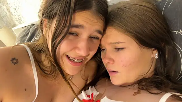 pinklesbi Webcam show