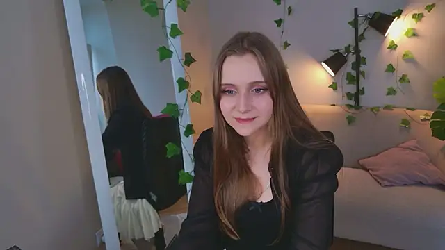 Pokazy przed kamerką – HollyWheeler