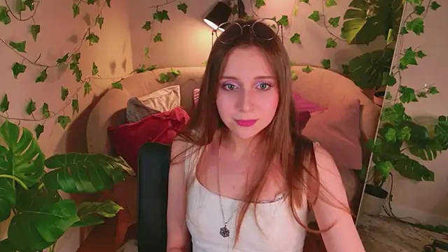 HollyWheeler: вебкам-шоу
