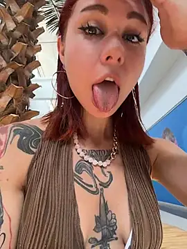 Pokazy przed kamerką – RosieDesire