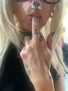 slimythroat's Webcam Show