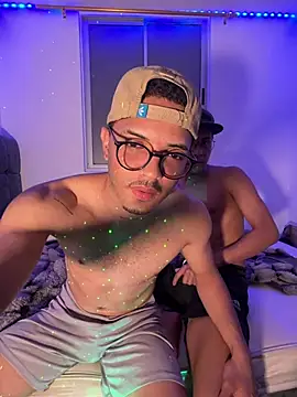 Show modela Jader_Cassamir na web-kameri