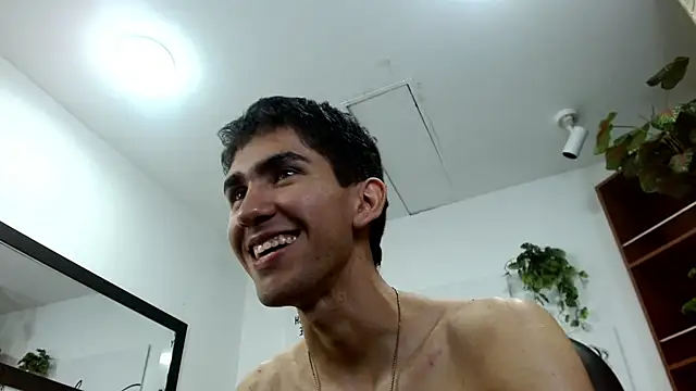 Webkamerová show adan_tower