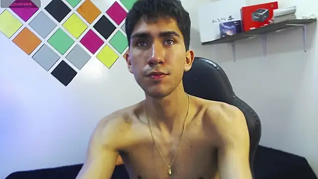 adan_tower webkamerás műsora