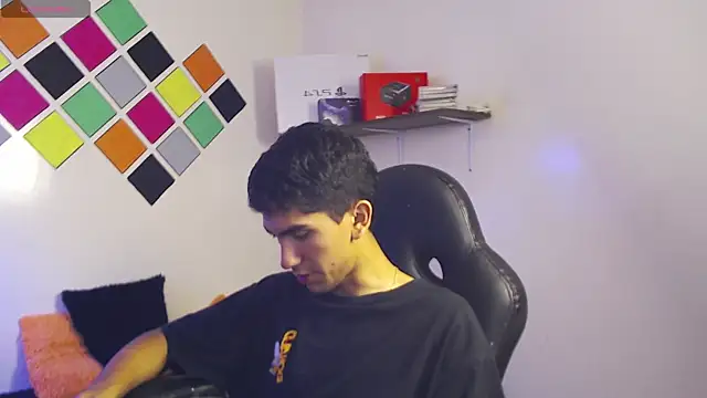 Webkamerová show adan_tower