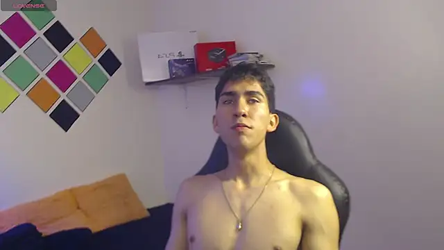 adan_tower's Webcam Show
