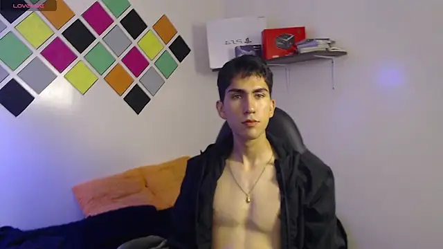 Show modela adan_tower na web-kameri