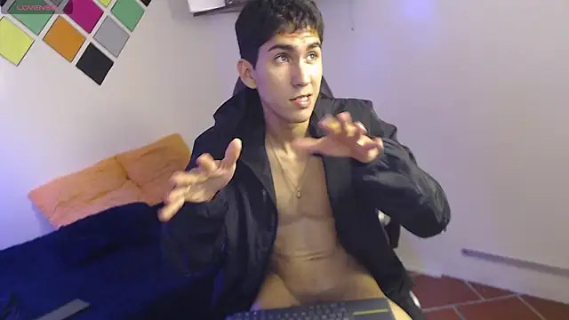 XXX chat uživo modela adan_tower